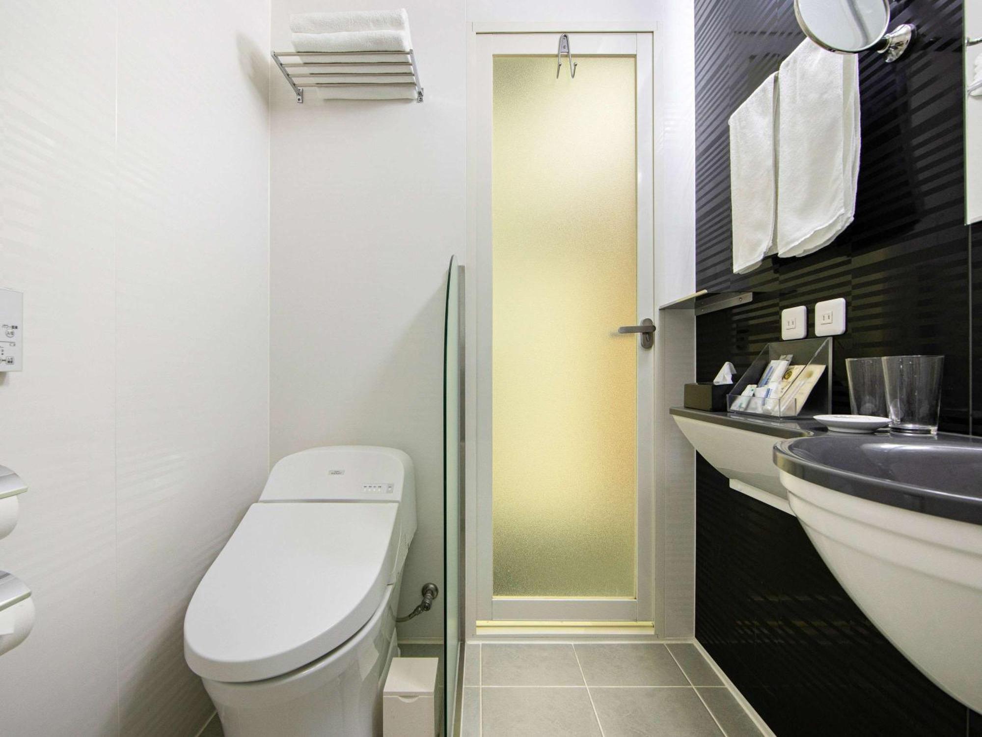 Готель Ibis Styles Tokyo Ginza Екстер'єр фото